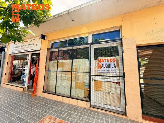 Local En Alquiler A 200 Metros Del Mar Calle 2 E/70 Y 71