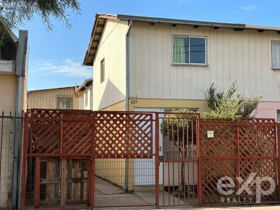 Casa En Venta De 2 Dorm. En Lampa