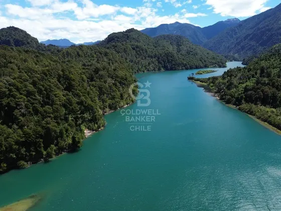 Venta De 4 Hectáreas Con Orilla De Río Puelo Entorno