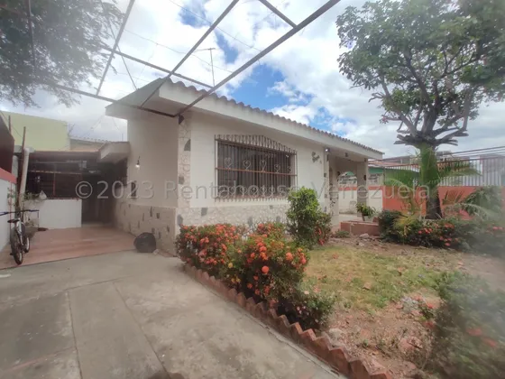 Casa Quinta Ubicada En La Urbanizacion San Pablo Turmero Calle Privada Oportunidad De Inversion Rah 25-14286