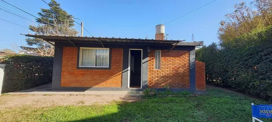 Venta De Casa + Depto En Villa Cura Brochero - K079cb