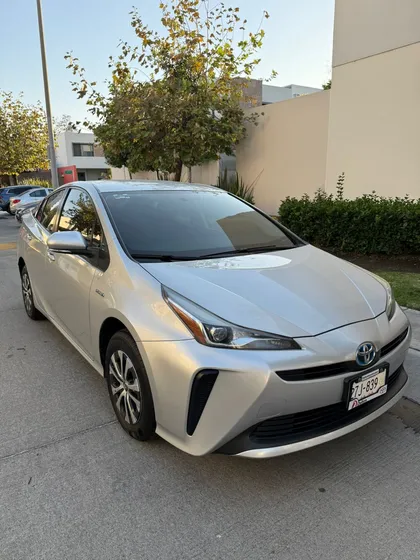 Toyota Prius 1.8 Base Cvt