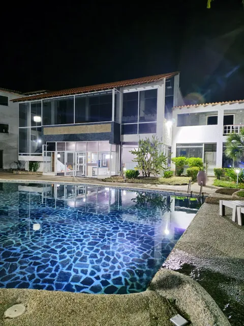 Bajon Dos Apartamentos 54 Y 63 Mt2 Playa El Agua Urbanizacion Privada Con Estacionamiento Isla De Margarita, Maneiro