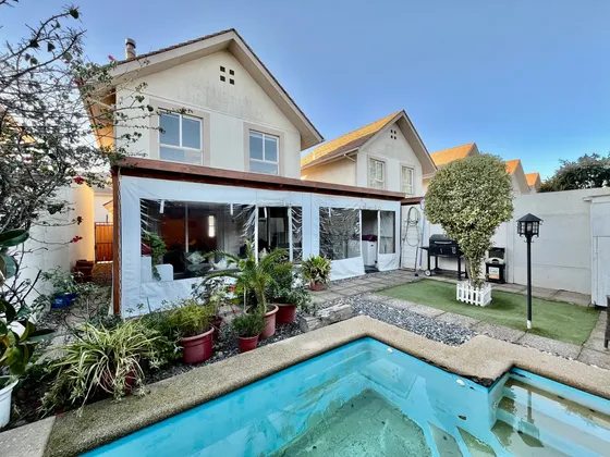 ¡como Nueva! Casa Con Piscina En Cond. Alto Sacramento
