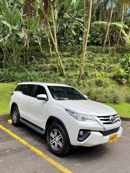 Toyota Fortuner 2.4 Street At 7as