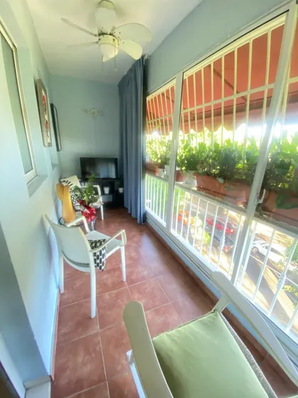 Gazcue - Apto. En Venta Óptimas Condiciones No Airbnb Balcón Piso 3 2 Bahs. Incluye 2 A/a 3 Abanicos De Techo Estufa, Horno, Lavavajilla Empotrado 1 Parqueo Gas Común Con Medidor
