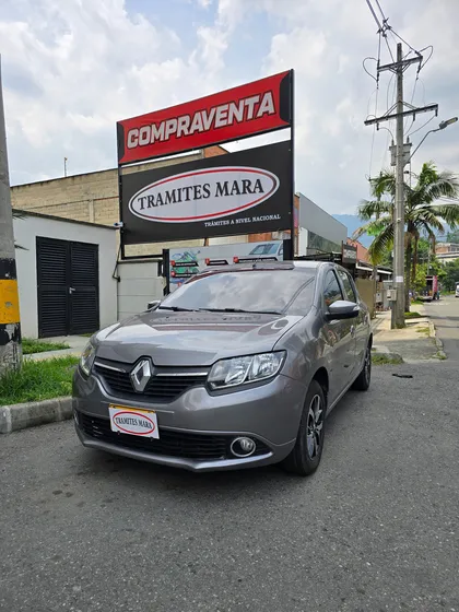 Renault Sandero 1.6 Intens / At