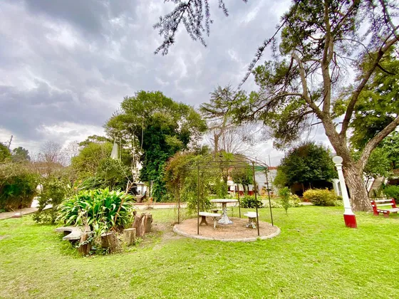 Venta Complejo Turístico Con Renta- 2.600 M2 Construidos- Pontevedra