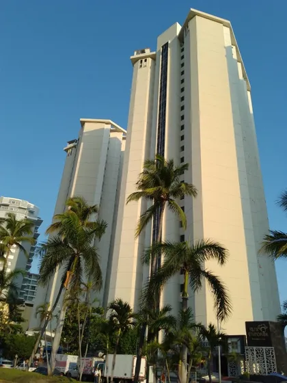 Las  Torres Gemelas Lof Frontal R.c.ymay