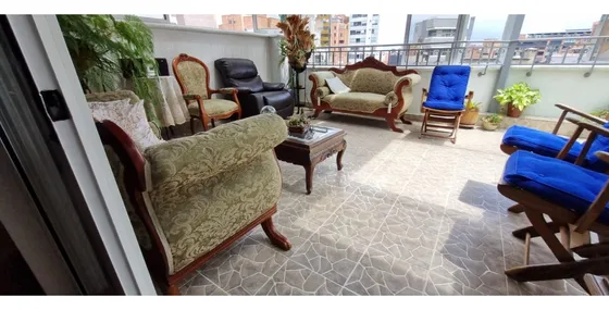 Apartamento Tipo Pent-house Para Venta En Laureles-medellin