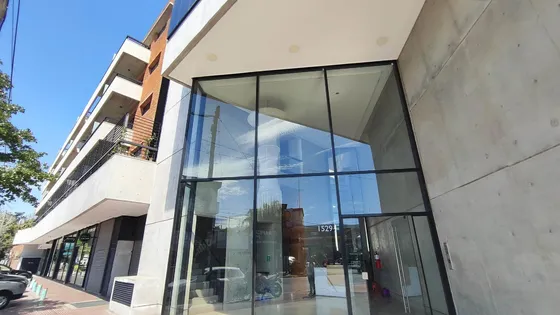 Venta Departamento Tres Ambientes Con Dos Cocheras A Estrenar