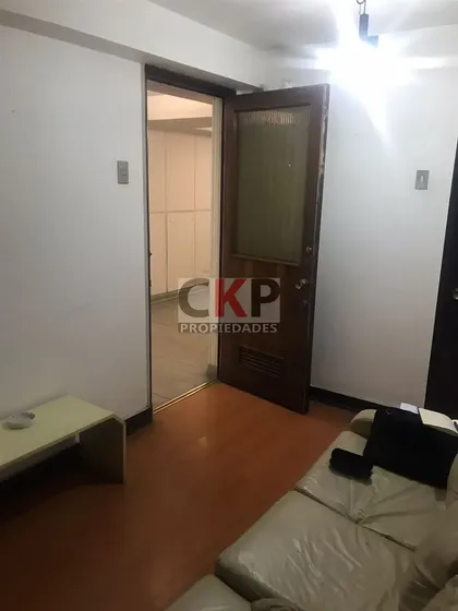 Arriendo Of. 2 Privados 2 Baños Y Recepción. Stgo. Huérfanos