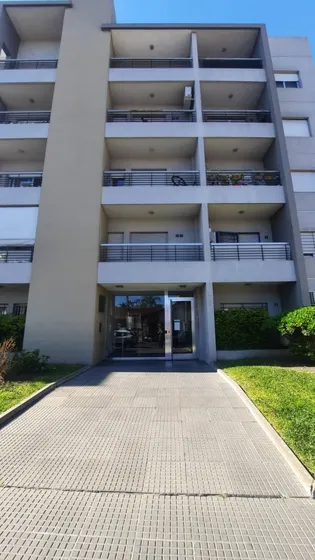Alquiler Departamento 2 Ambientes En Castelar