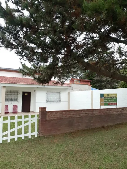  Casa 3 Amb. S/lote De 400 M2. Impecable. Apto Crédito Bancario.