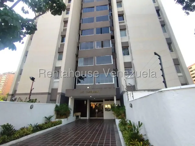 Amplio Y Conservado Apartamento En Venta Este De Barquisimeto Urb. El Parque. Detras Del Cc Paris 25-19622 As--ab