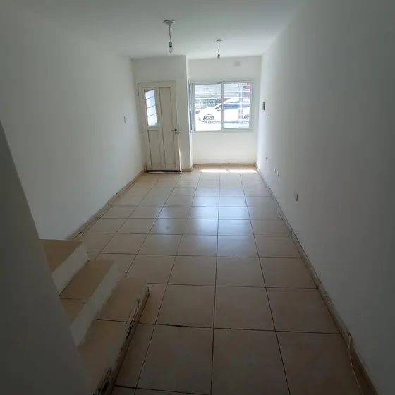 Dúplex Cuesta Colorada En Venta  , Patio Con Asador, Cochera , Escritura !