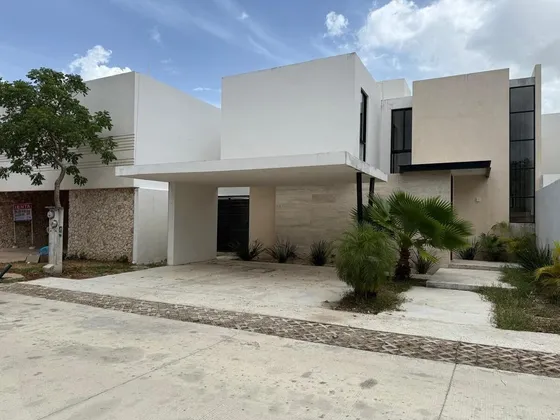 Casa En Renta En Privada Kinish