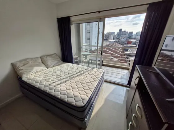 Venta Monoambiente C/balcón Amoblado. Apto Profes.