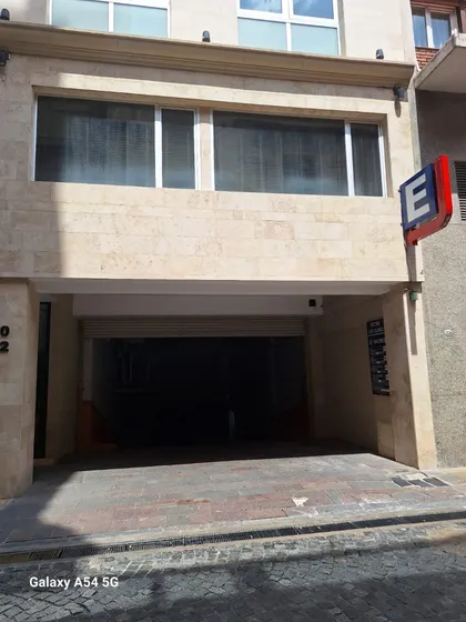 Cochera A Estrenar En Zona Plaza Mayo. Edificio Categoría.