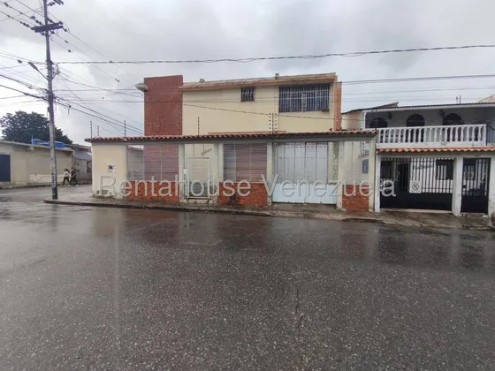 Sorangel Vargas Vende Amplia Casa Excelente Ubicacion Zona Centro Barquisimeto Mls #25-23860