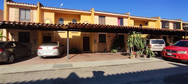 Townhouse Obra Blanca En Res Iñalki El Rincón Socc