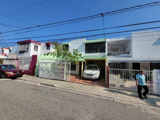 Casa En Venta En Avenida 27 De Febrero Prolongacion, Residencial Cerrado, Sector Herrera, 2 Casas De Oportunidad Al Precio De Rd$8,550,000