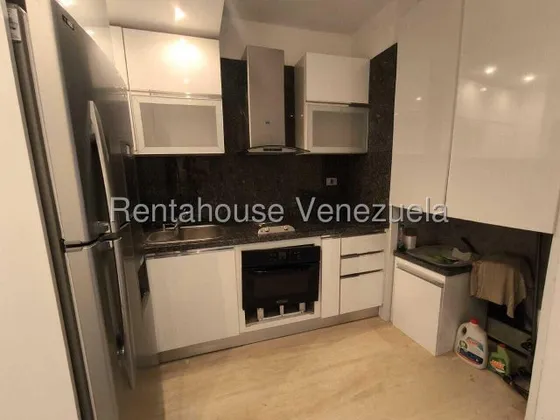 Apartamento En Venta En Miravila. Ana Perez