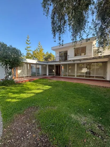 Casa Remodelada Con 7 Dorm En Vitacura