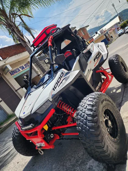 Rzr Polaris Rs1 1000 Equipado