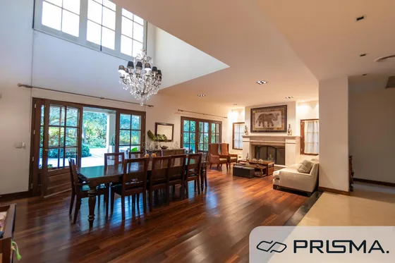 Casa Premium - 4 Dorm - El Bosque
