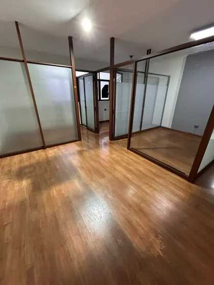 Se Arrienda Oficina Comercial En Pleno Centro