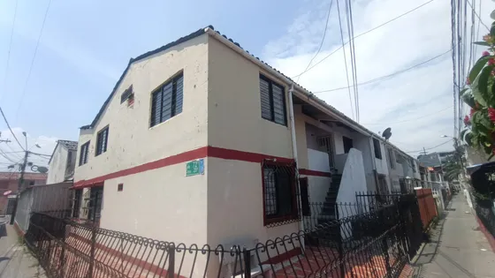 Venta De Casa En Segundo Piso En Villa Del Lago, Cali