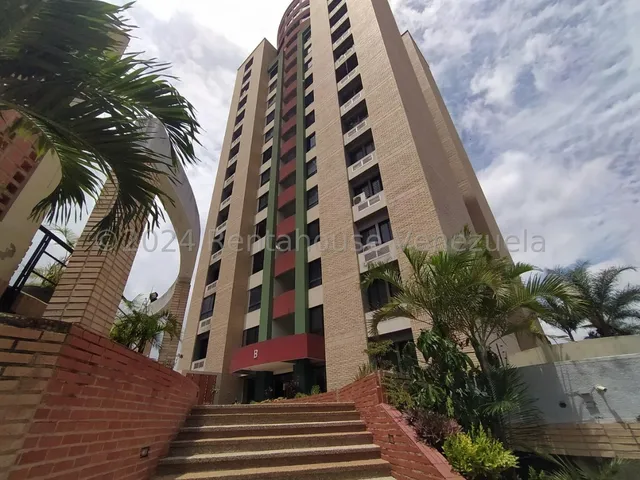En Venta Bello Apartamento Ubicado En Residencias Club House Al Este De Barquisimeto Lara Rc