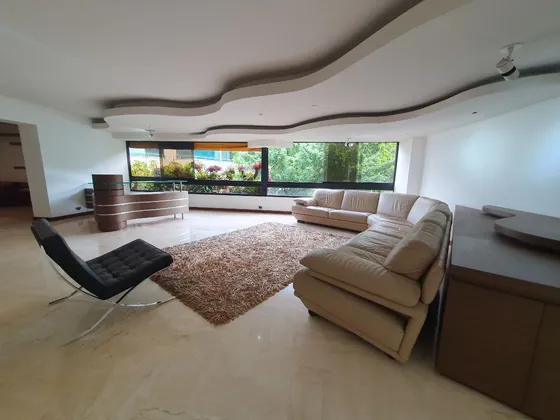 Apto Santa Eduvigis 232 M2 En Venta