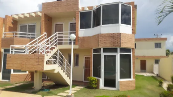 En Venta Apartamento En Ciudad Flamingo Chichiriviche. 1826 Inmobiliaria Maggi.