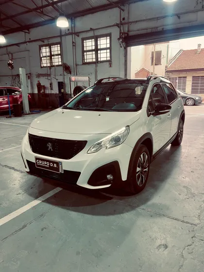 Peugeot 2008 1.6 Feline Tip