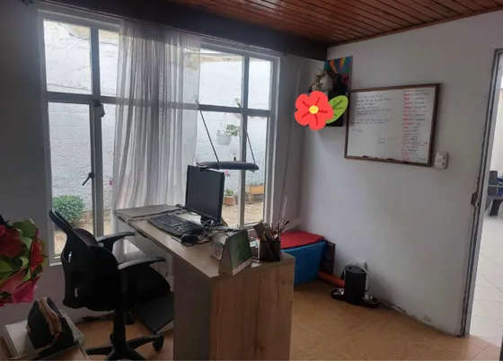 Casa Amplia, 3 Garajes, 4 Hab, 2 Patios, 3 Baños, Estudio