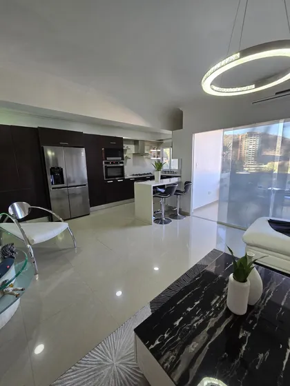 Apartamento En Venta Urb. El Parral Valencia. Res. Milenium Plaza. Planta Eléctrica, Agua De Pozo, Vigilancia (mer)
