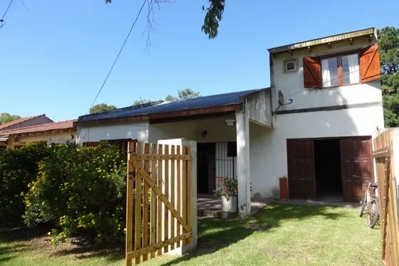 Casa En Venta 3 Ambientes - Santa Clara Del Mar - En Dos Plantas