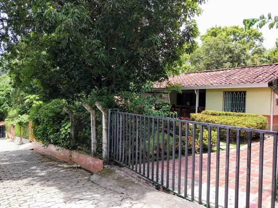 Cabinas (casa Recreo) En Venta En Montenegro. Cod V12577