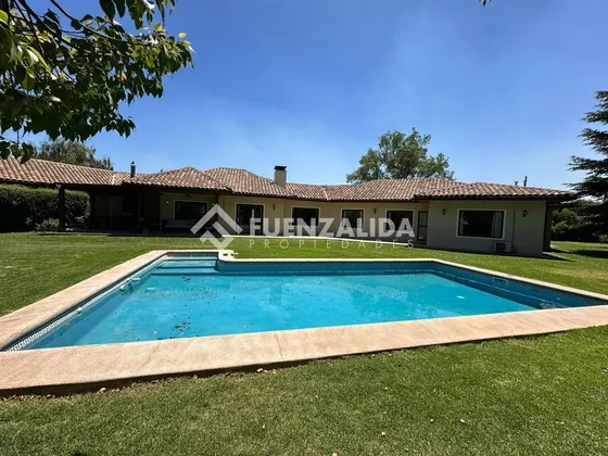 Amplia Casa 4d 4b Recepción Final Piscina, Quincho, 