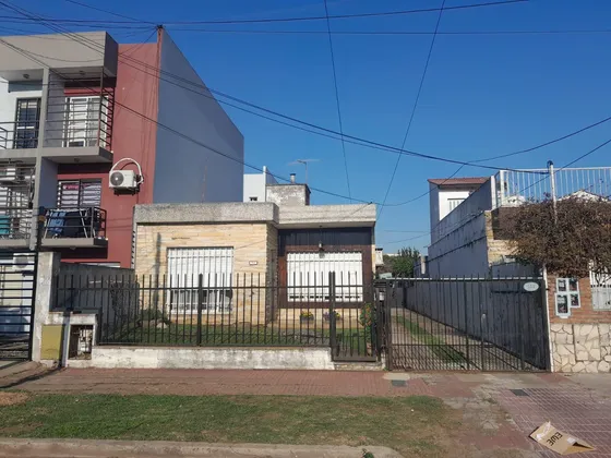 Venta. Ph Al Frente 4 Ambientes En Morón Sur  
