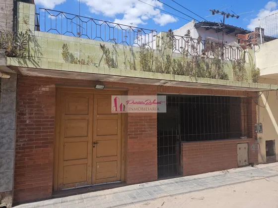 En Venta Casa 2 Ambientes En  Villa Celina- Con Terraza Ideal Construccion Oportunidad