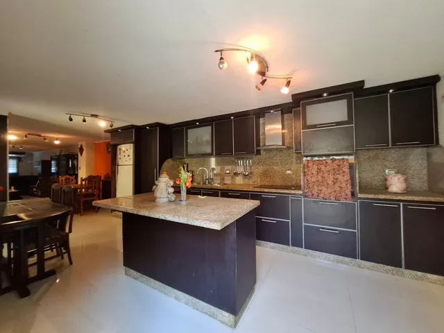 Hermosa Villa En Puerto Morro - Precio De Oportunidad