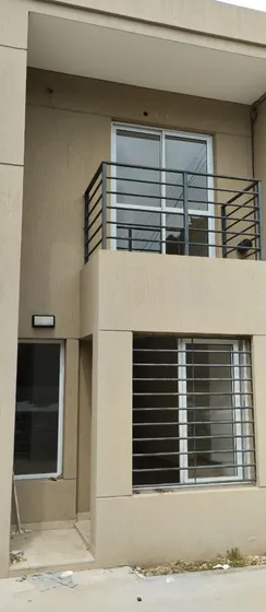 Duplex En Alquiler Cerca De Estacion Ituzaingo