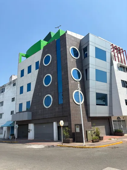 Se Renta Edificio De Oficinas En Tabasco 2000