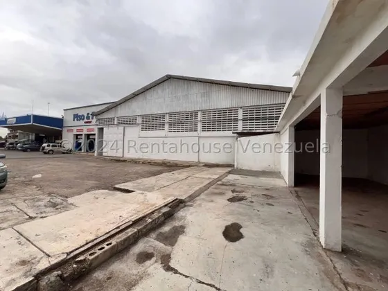 Amplio Galpon En Venta En Av Intercomunal Maracay Zona Privada Deposito Oficinas Area Carga Y Descarga Estef 24-28872
