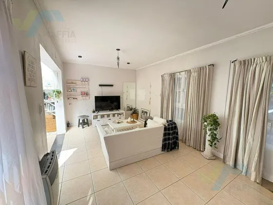 Casa En Venta 4 Ambientes En San Fernando Con Patio Y Terraza 