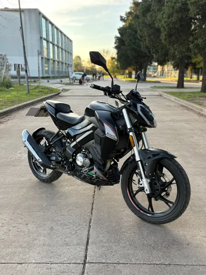 Benelli 180s 2022 Primer Dueño