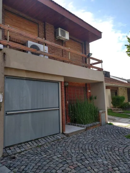 Casa - Bernal Este